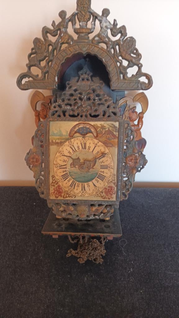 FRIESE STOELTJES-WANDKLOK, Ophalen of Verzenden