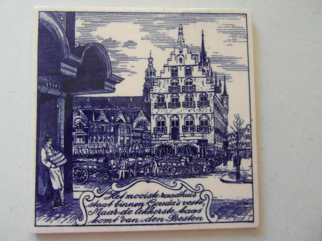 Tegel, het mooiste raadhuis Gouda, Ophalen of Verzenden, Zo goed als nieuw