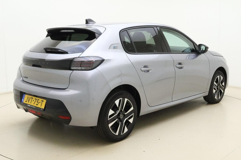 Peugeot e-208 EV Allure Avantage 51 kWh 156 Pk | WLTP 416km|, 433 km, 156 pk, Leder en Stof, Te koop