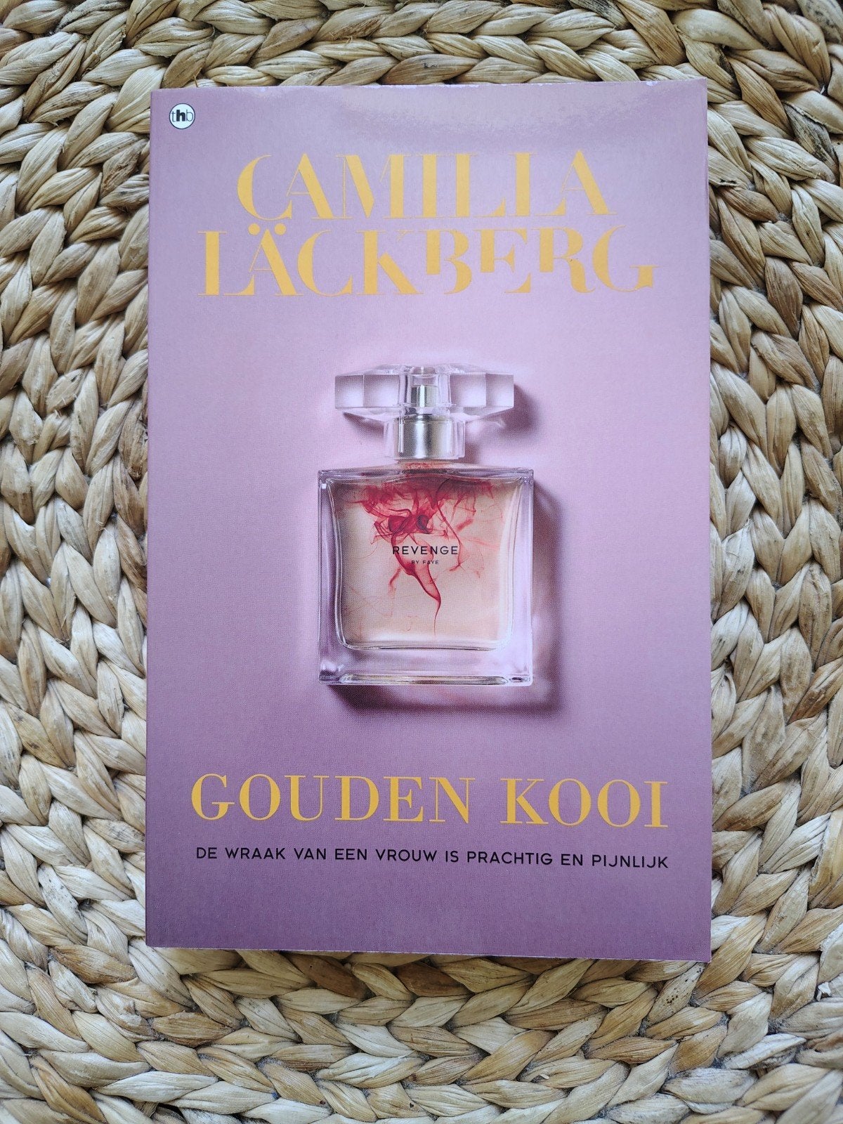 camilla läckberg - gouden kooi, Ophalen of Verzenden, Zo goed als nieuw