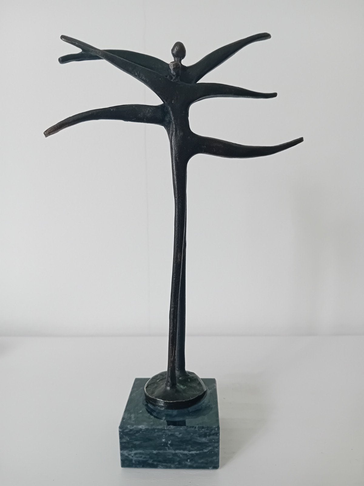 Corry Ammerlaan - Dancing Together Beeld, Groep mensen, Minder dan 20 cm, Ophalen of Verzenden, Brons