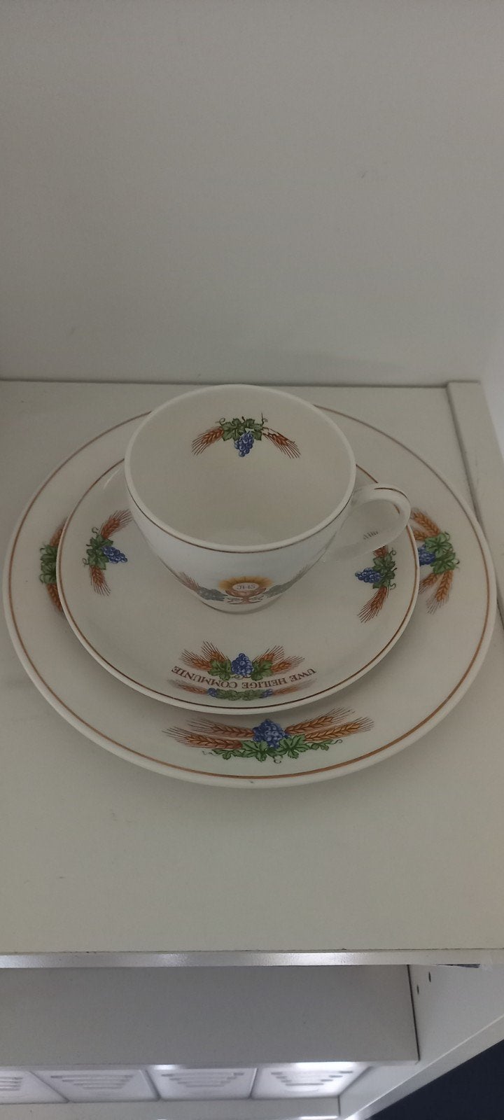 Petit Dejeuneetje. ontbijtserviesje t.g.v eerste communie, Ophalen of Verzenden