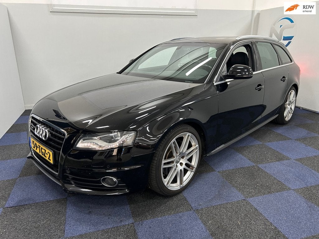 Audi A4 Avant 3.2 FSI quattro Pro Line / PANORAMADAK / NETTE, Auto's, Audi, Gebruikt, Zwart, 11 km/l, Handgeschakeld