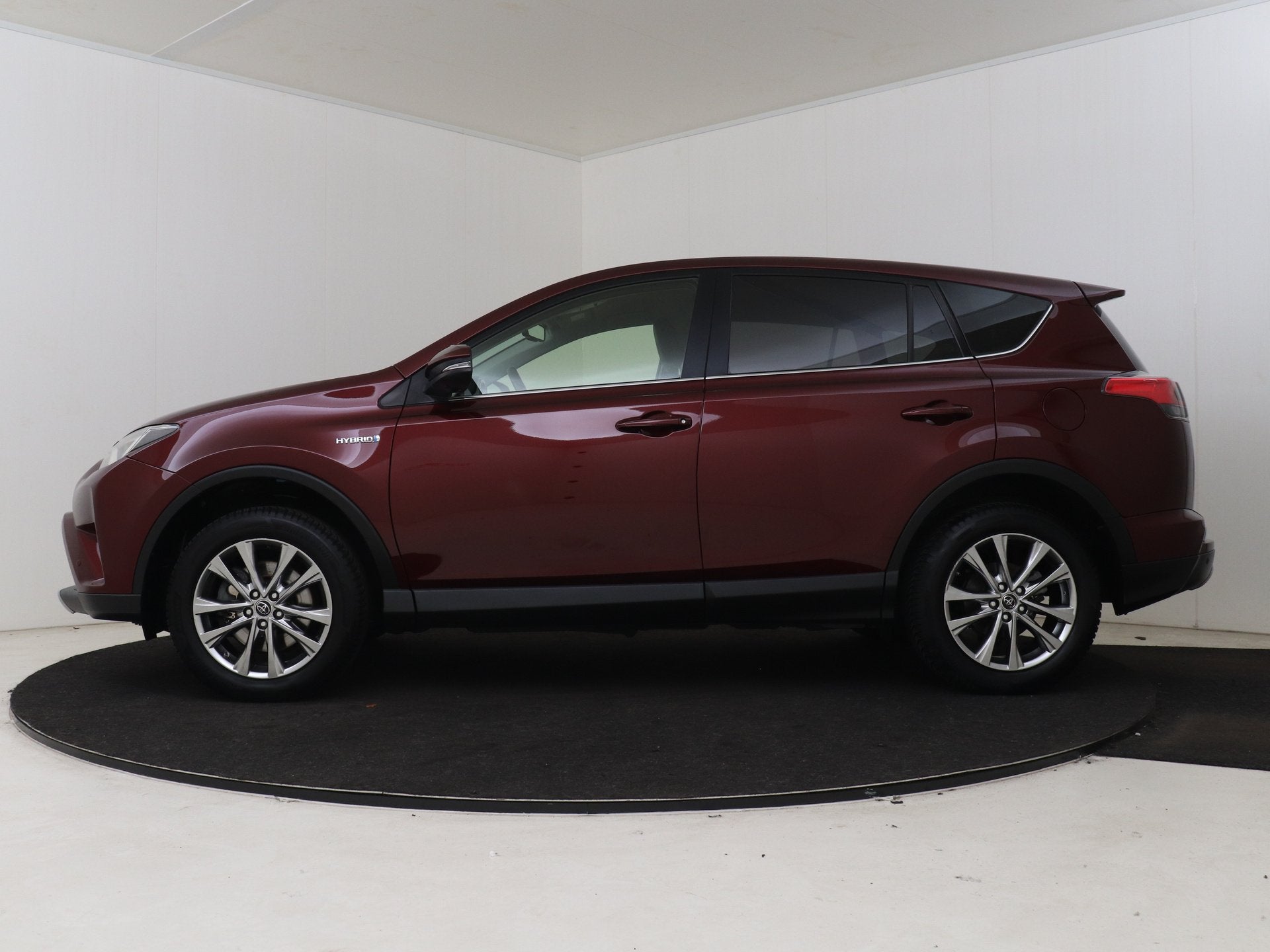 Toyota RAV4 2.5 Hybrid AWD Executive | afneembare trekhaak |, Automaat, Gebruikt, Euro 6, 1650 kg