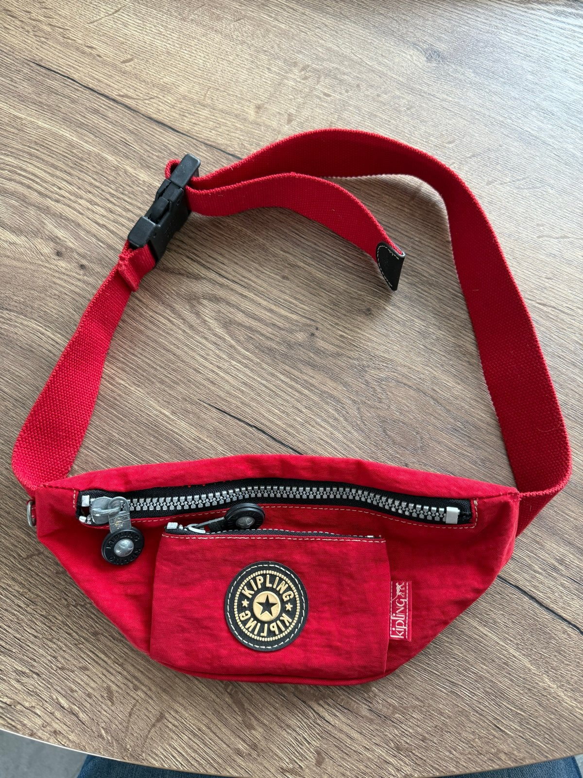 Kipling heuptasje rood, Ophalen of Verzenden, Gebruikt, Rood, Overige typen