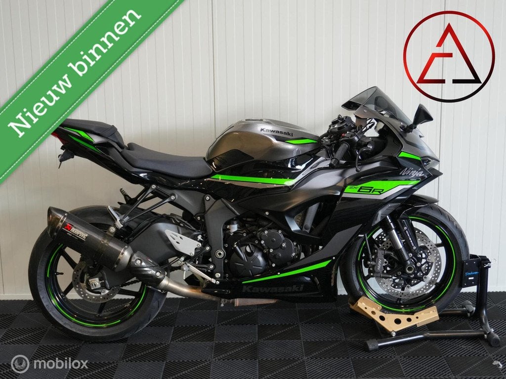 Kawasaki ZX-6R Performance 2024 | 8.923 km | Akrapovič, 636 cc, Bedrijf, Meer dan 35 kW, 3225LD