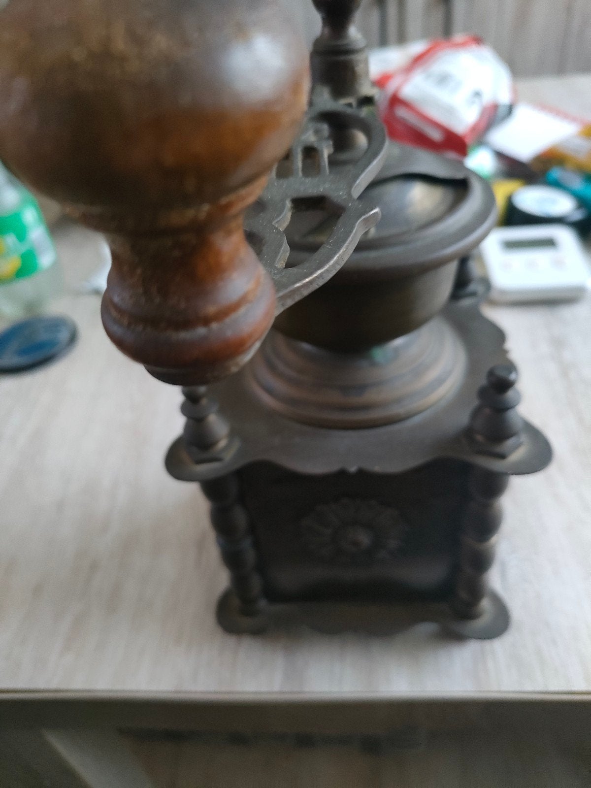 Koperen koffie molen jaren 50, Ophalen