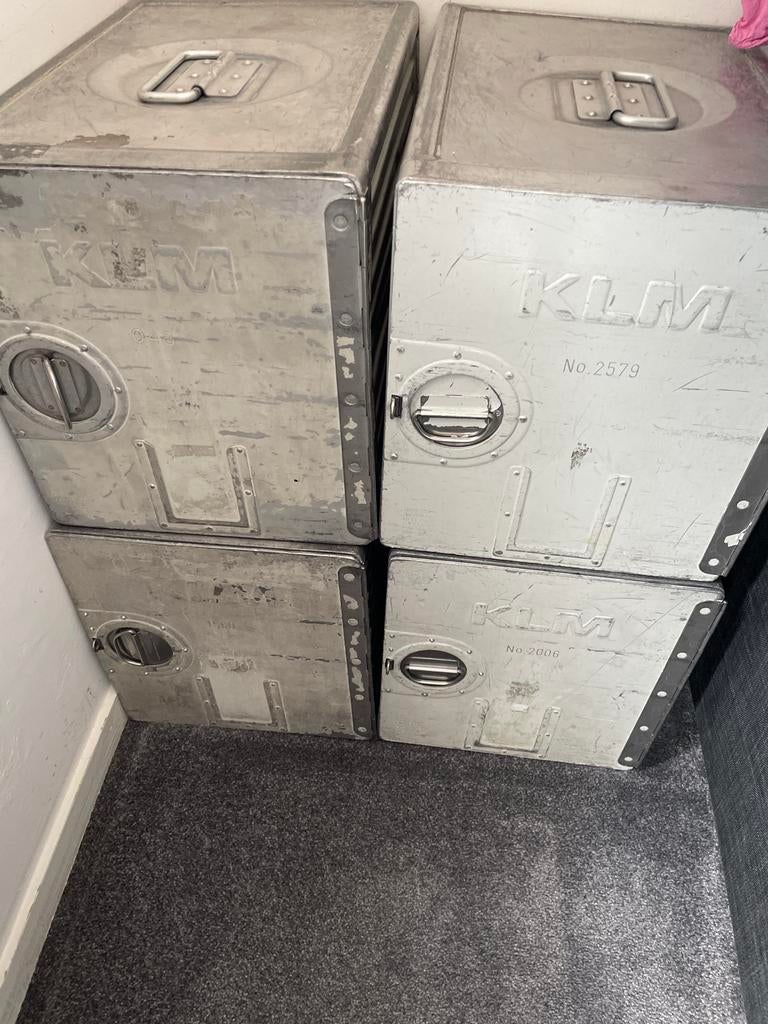Vintage KLM vliegtuig trolleys - 4 stuks, Verzamelen, Ophalen, Gebruikt