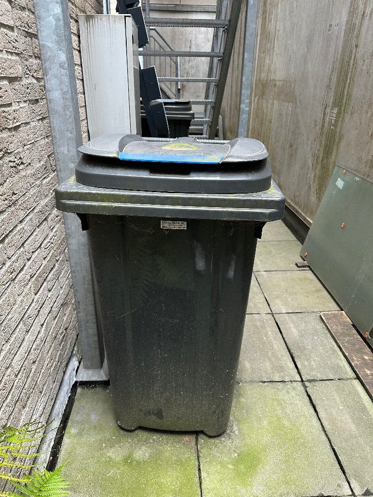 Afvalcontainer 240 liters, 40 liter of meer, Ophalen, Gebruikt, Kunststof