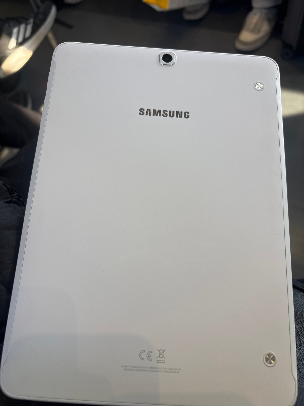 Foto 3 van Samsung Galaxy Tab 3 10.1 - Wit
