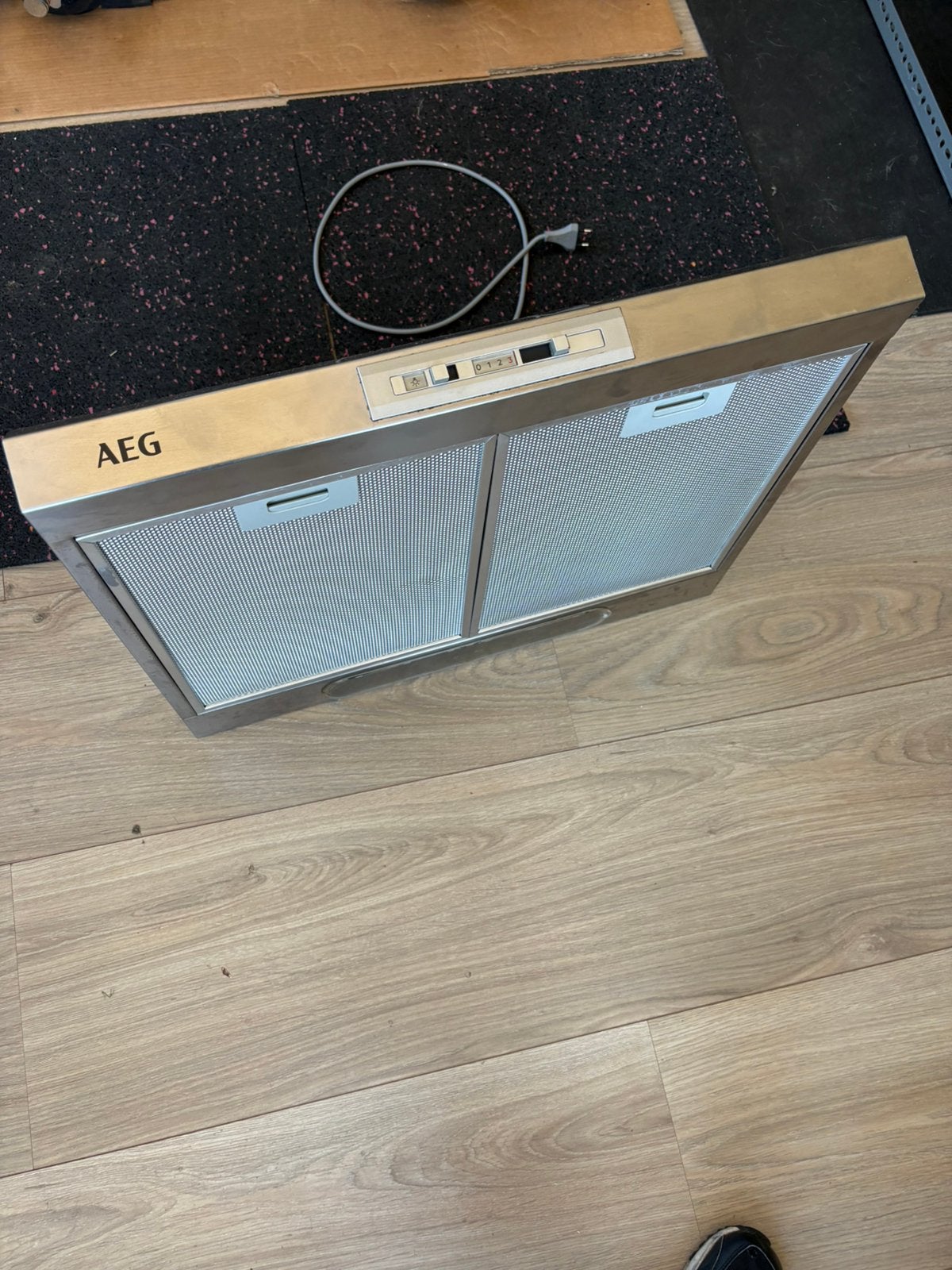 AEG DUB1611M RVS afzuigkap werkend – 3 standen + verlichting, Ophalen, Wandschouwkap, Zo goed als nieuw, Motor