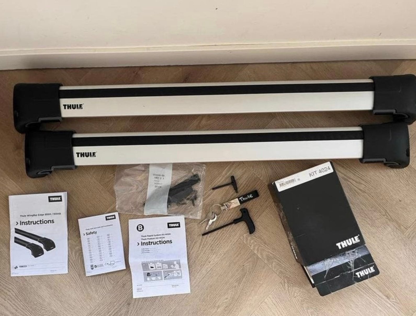 Thule WingBar Edge 959X + Kit 4024 Ford Focus MK3, Auto diversen, Dakdragers, Ophalen, Zo goed als nieuw