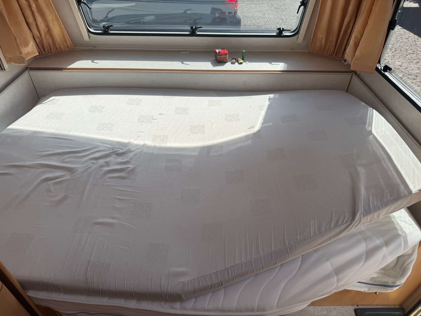 Comfortabel topper voor caravan of camper, Caravans en Kamperen, Caravan accessoires, Zo goed als nieuw, Ophalen