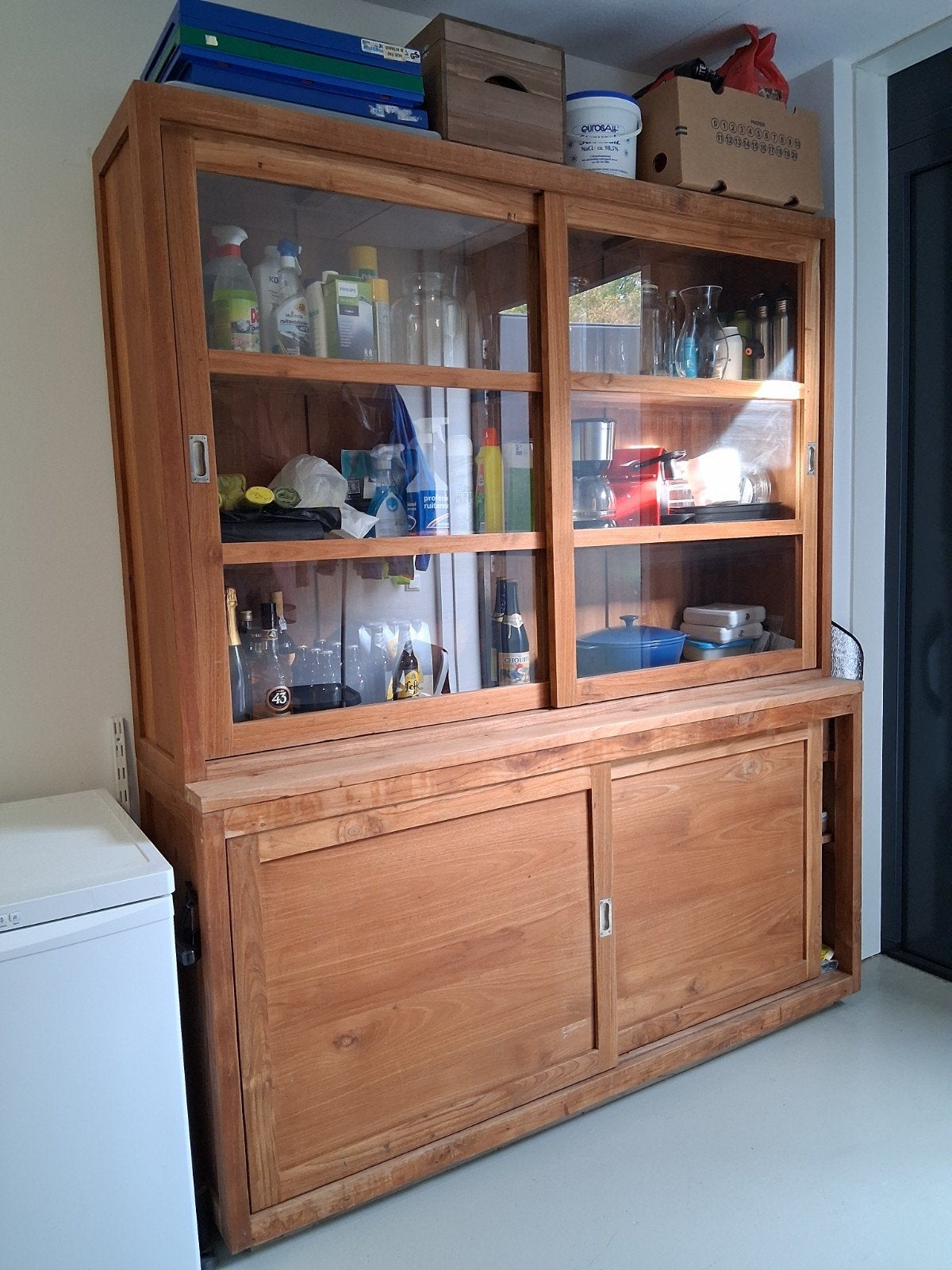 Teak houten buffetkast met glazen schuifdeuren, Ophalen, Gebruikt, Landelijk, Koloniaal, 200 cm of meer