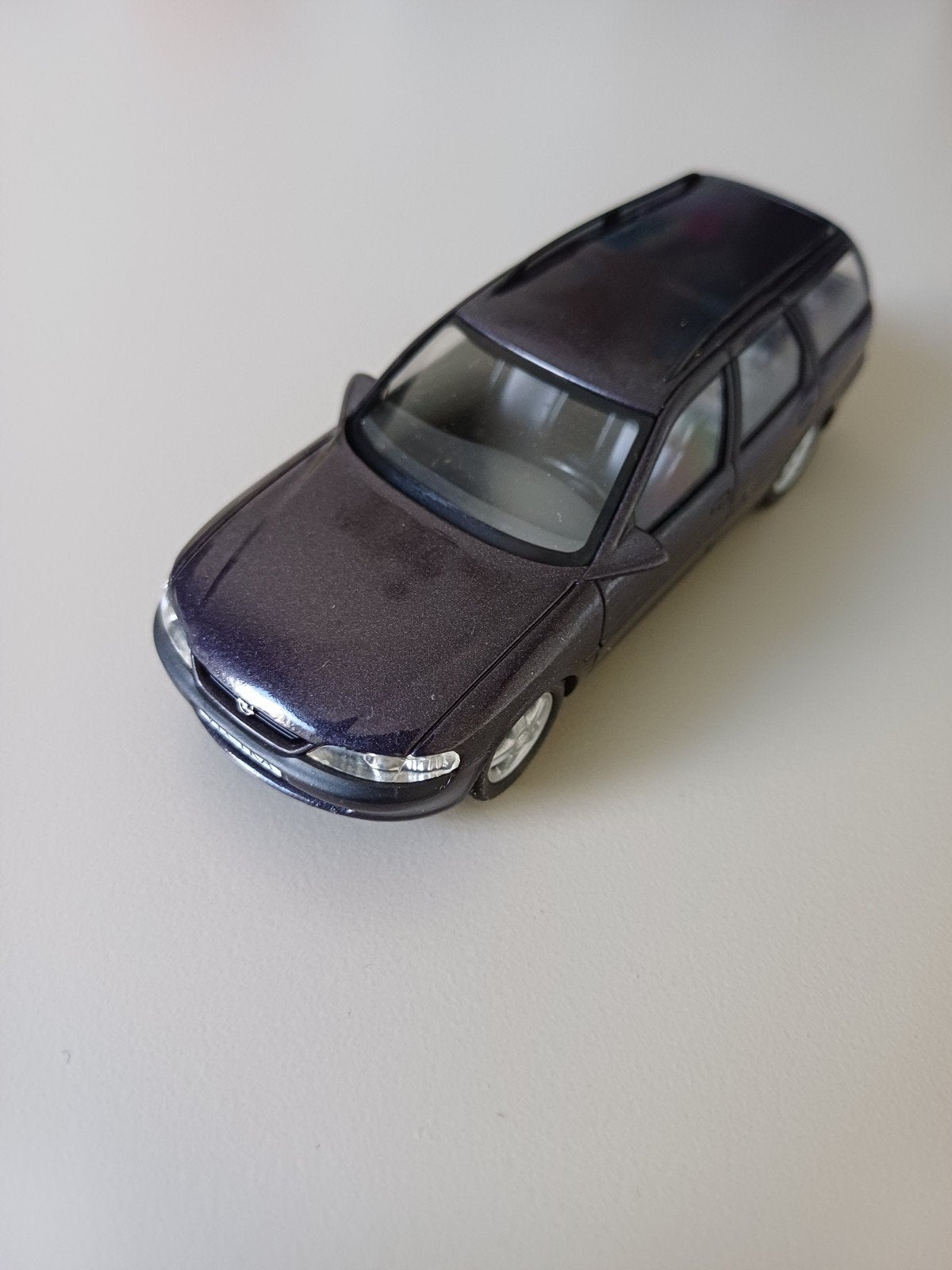 Schuco Opel Vectra Station, Hobby en Vrije tijd, Ophalen of Verzenden, Auto, Schuco