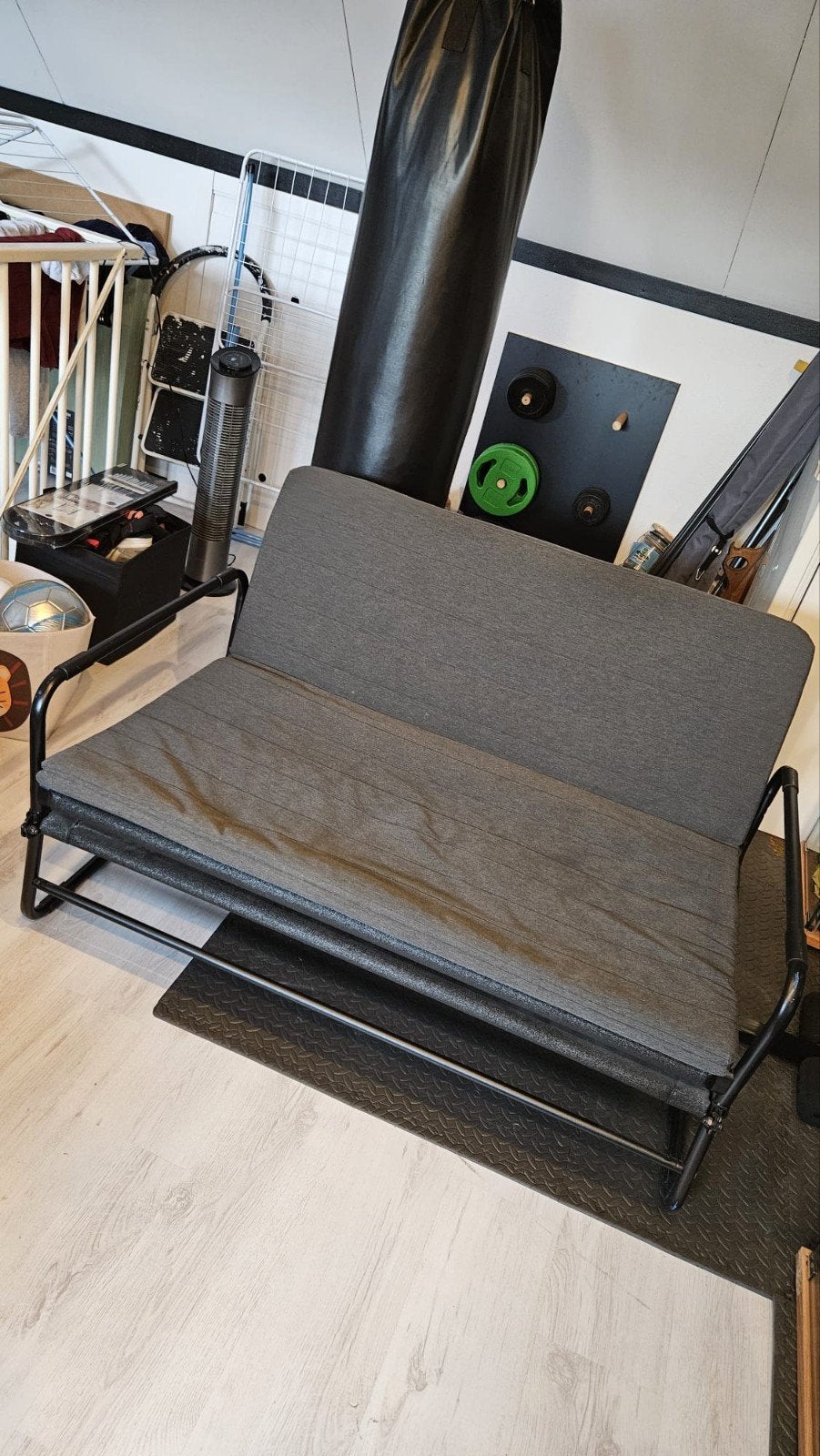 Ikea slaapbank/2-zitsbank Hammarn Knisa donkergrijs 120 cm, Ophalen, Gebruikt, Zwart, Tweepersoons