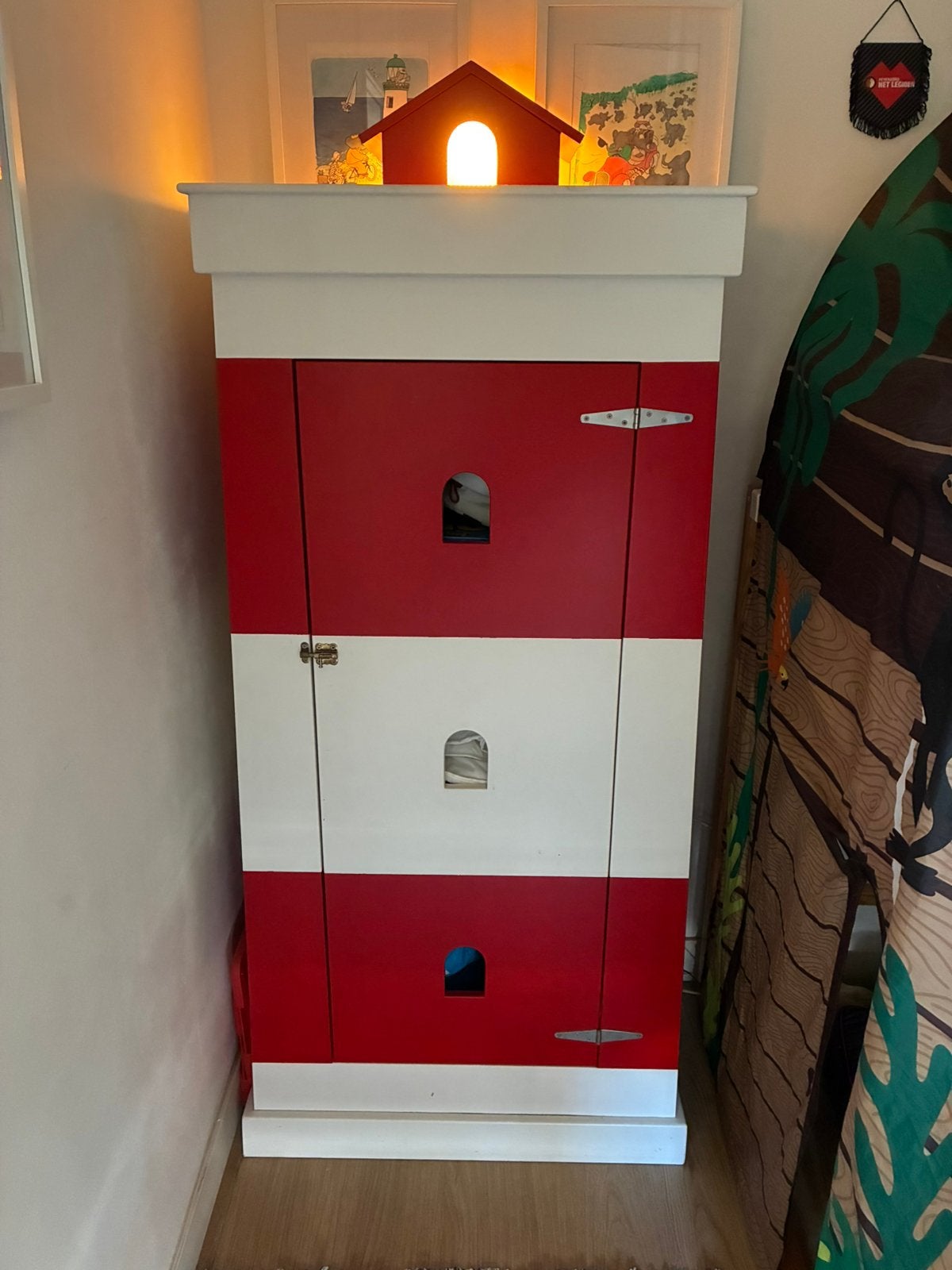 Leuke handgemaakte vuurtoren kast met lampje, Huis en Inrichting, Kasten | Ladekasten, Ophalen, 1 of 2 laden, 50 tot 100 cm, Zo goed als nieuw