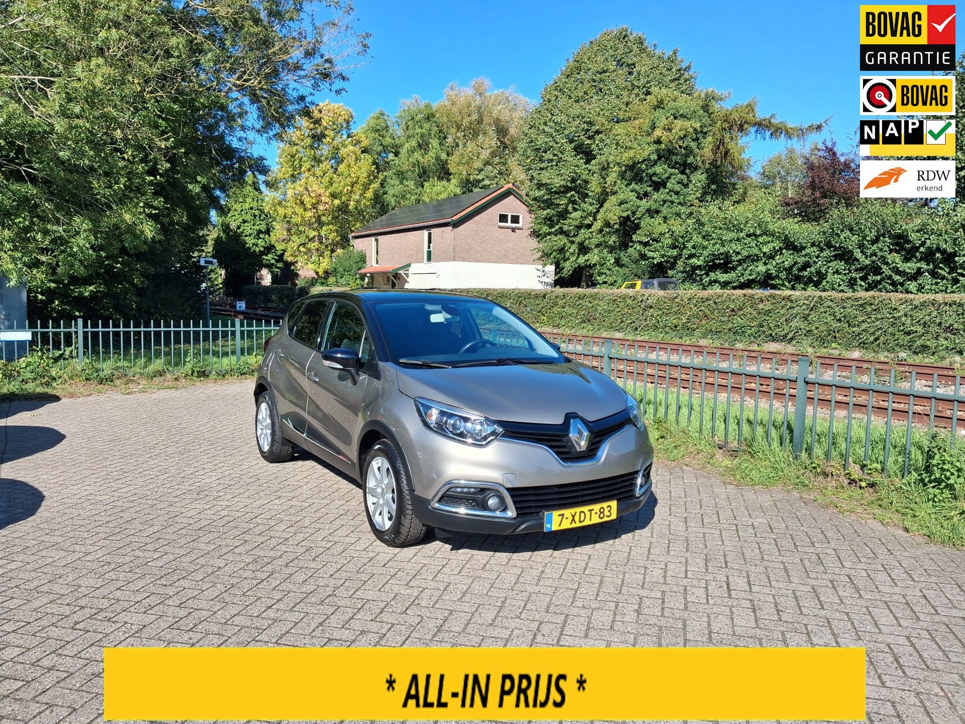 Renault Captur 1.2 TCe Dynamique navi AUTOMAAT trekhaak ALLI, Auto's, Stof, Zwart, 4 cilinders, Origineel Nederlands