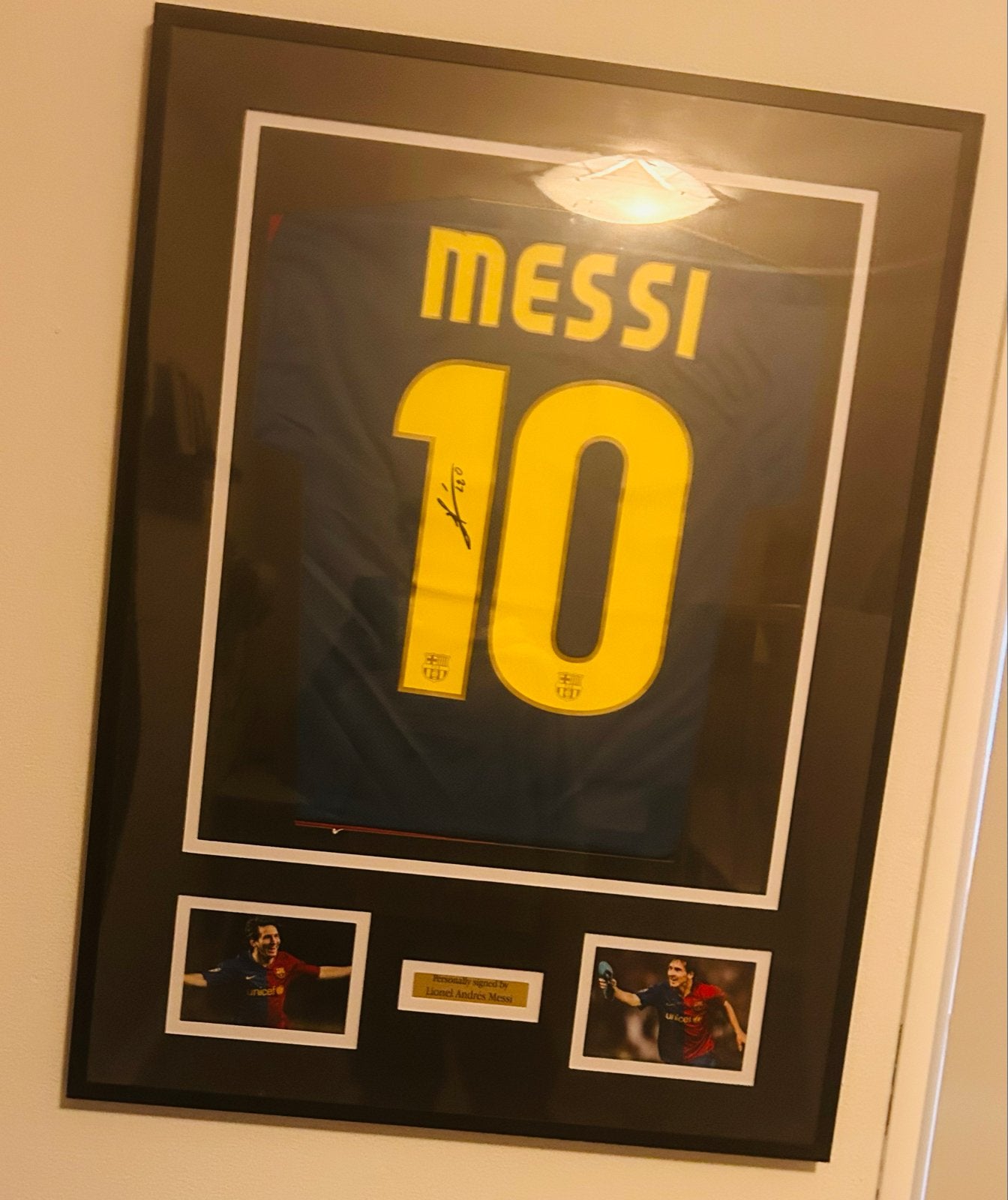 Gesigneerd Messi shirt Barcelona met fotobewijs, Verzamelen, Ophalen of Verzenden, Zo goed als nieuw, Shirt