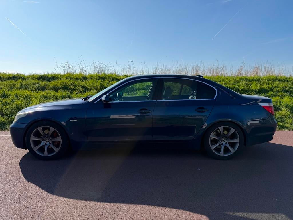 BMW 5-serie 530i AUTOMAAT / EXECUTIVE UITVOERING / FULL LEDE, Auto's, Automaat, Achterwielaandrijving, Gebruikt, Zwart