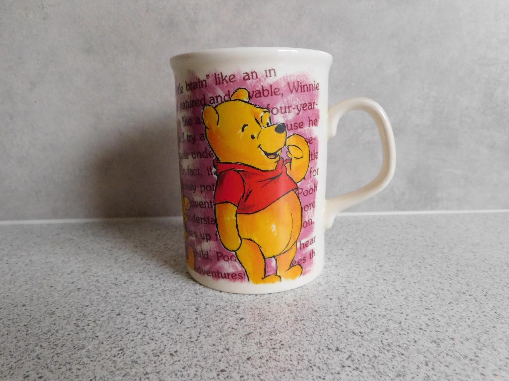 Mok Winnie de Pooh Made in England, Ophalen of Verzenden, Winnie de Poeh of vrienden, Zo goed als nieuw, Servies