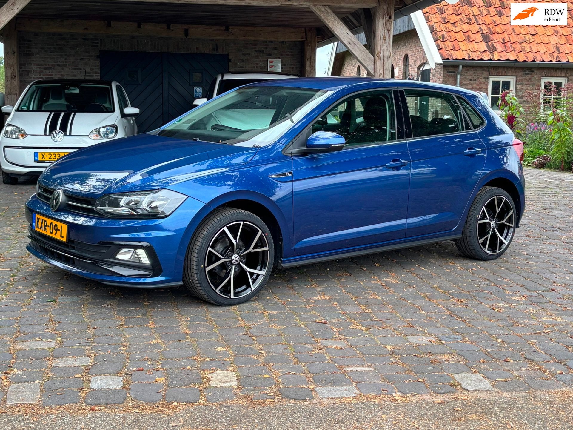 Volkswagen POLO 1.0 MPI R line, Euro 6, Blauw, Bedrijf, Handgeschakeld