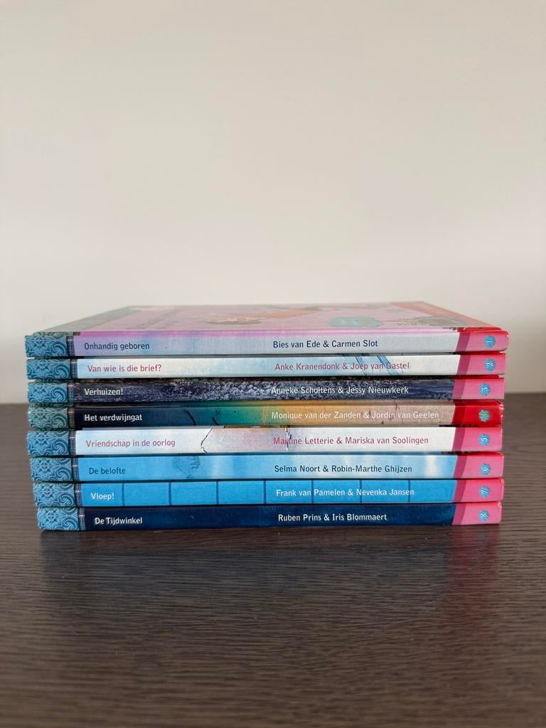 Complete serie De Boekenbakkers (8 boeken), Ophalen of Verzenden, Gelezen, Fictie algemeen