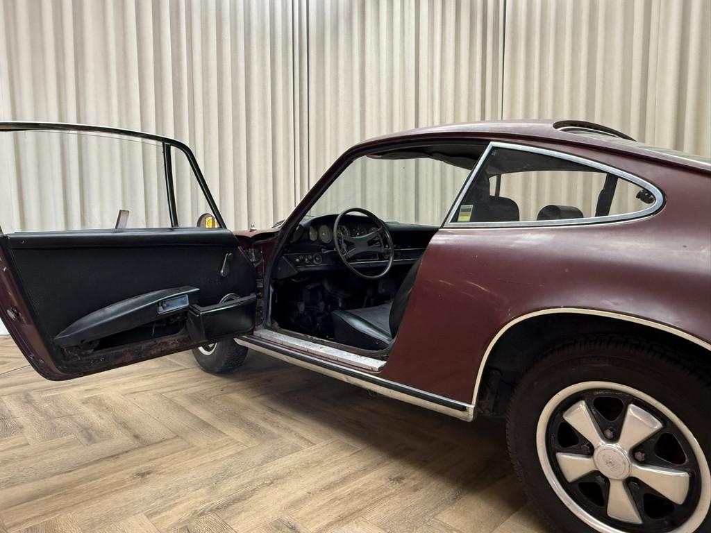 Porsche 911 T 2.0 Coupé FIRST SERIES / 1969 / Kardex / Fuch, Auto's, Achterwielaandrijving, Zwart, Leder, Bedrijf