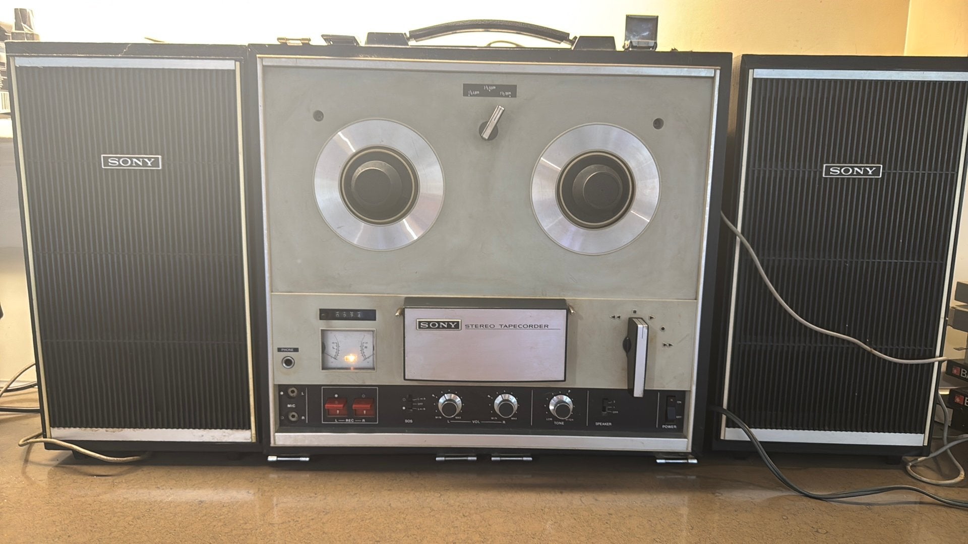 Sony Bandrecorder met 8 muziekbanden, Ophalen, Bandrecorder
