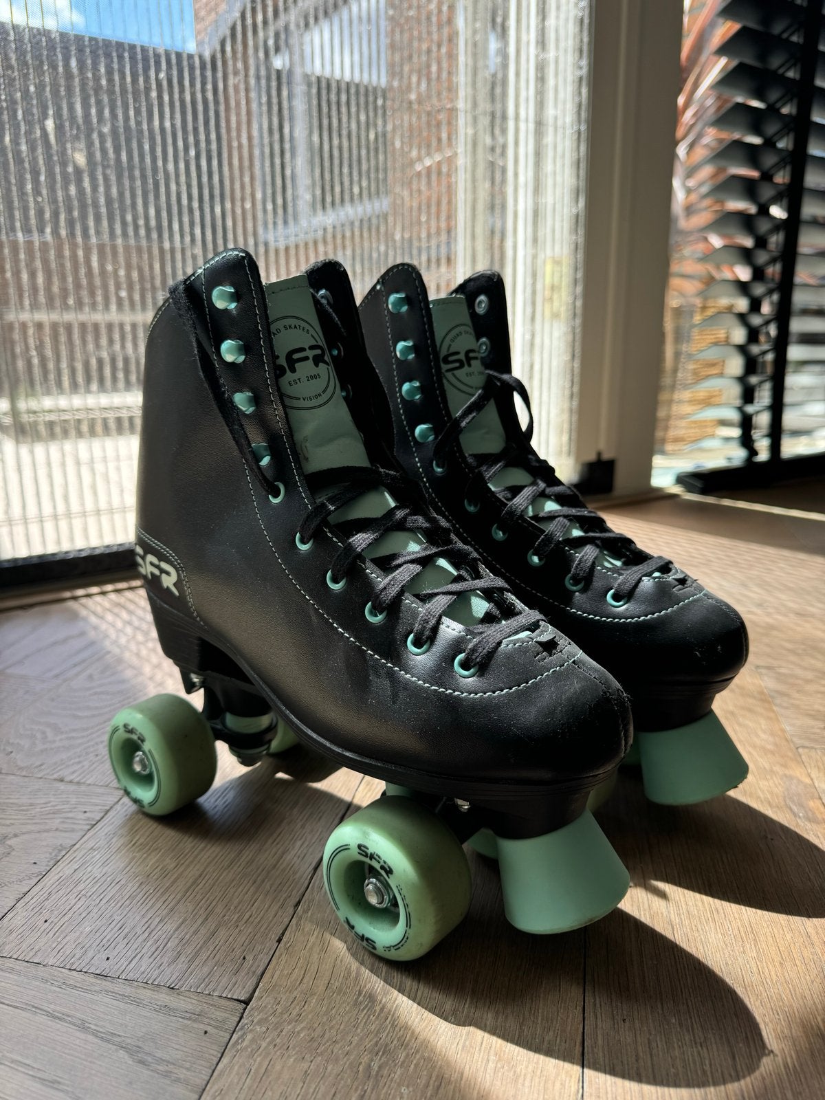 SFR Vision II rolschaatsen - Zwart/Mintgroen Maat 39.5, Kinderen en Baby's, Speelgoed | Buiten | Rolschaatsen, Ophalen of Verzenden