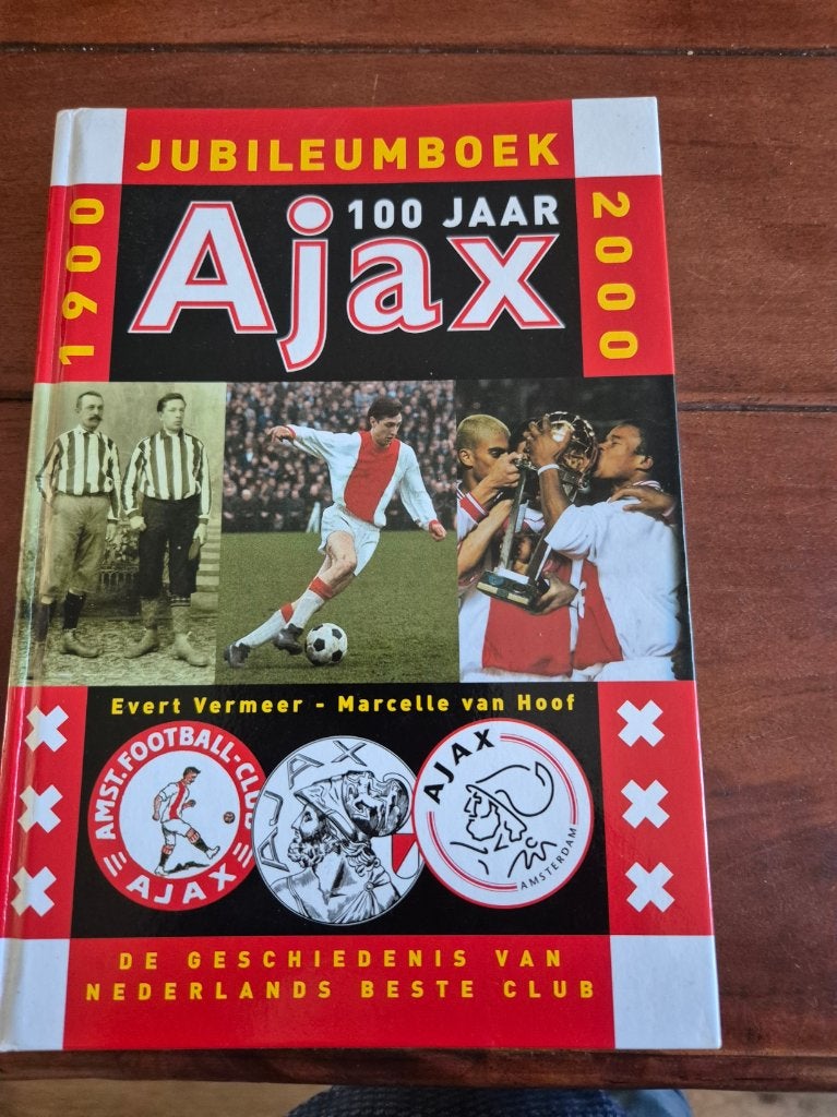 Ajax 100 jaar Jubileumboek 1900 - 2000, Ophalen of Verzenden, Zo goed als nieuw, Balsport