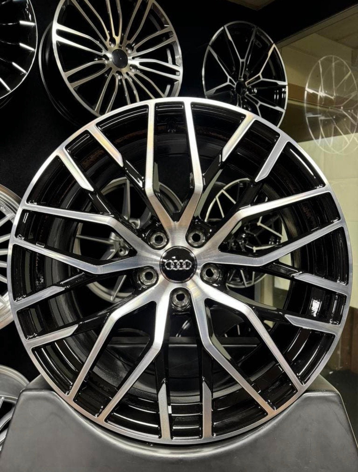 19 inch velgen voor Audi RS R8 5x112 A3 A4 A6 Q2 Q2 VW Golf