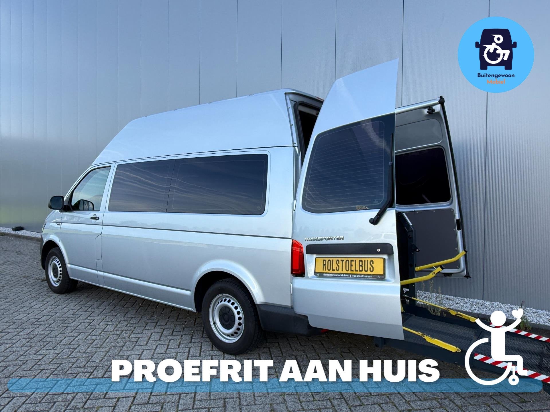 Volkswagen Transporter Rolstoelbus Voorin Rolstoel (Airco) 2, Auto's, Voorwielaandrijving, 12 maanden, Stof, Gebruikt