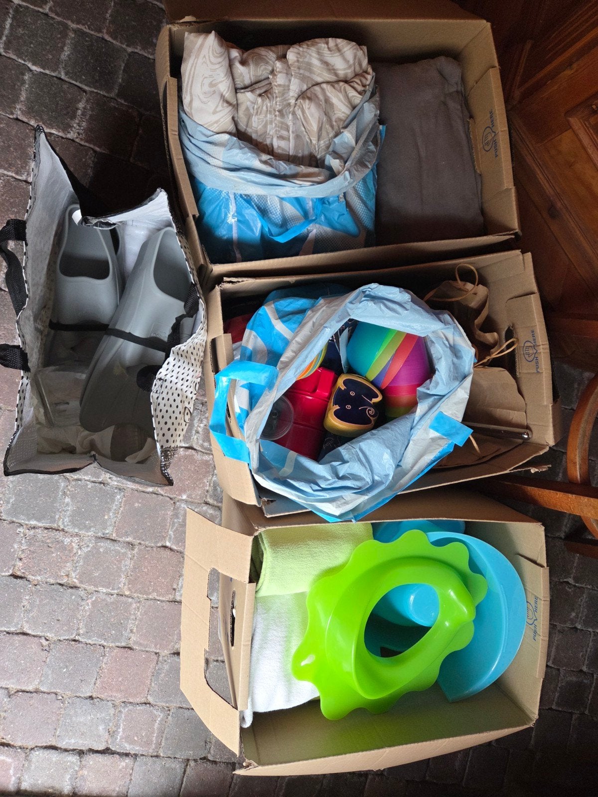 gratis rommelmarkt spullen, Ophalen