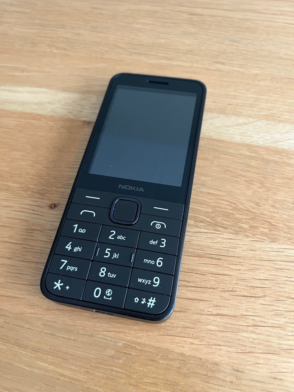 Nokia 215 4G - Zo goed als nieuw, Telecommunicatie, Mobiele telefoons | Nokia, Geen camera, Zwart, Fysiek toetsenbord, Ophalen of Verzenden