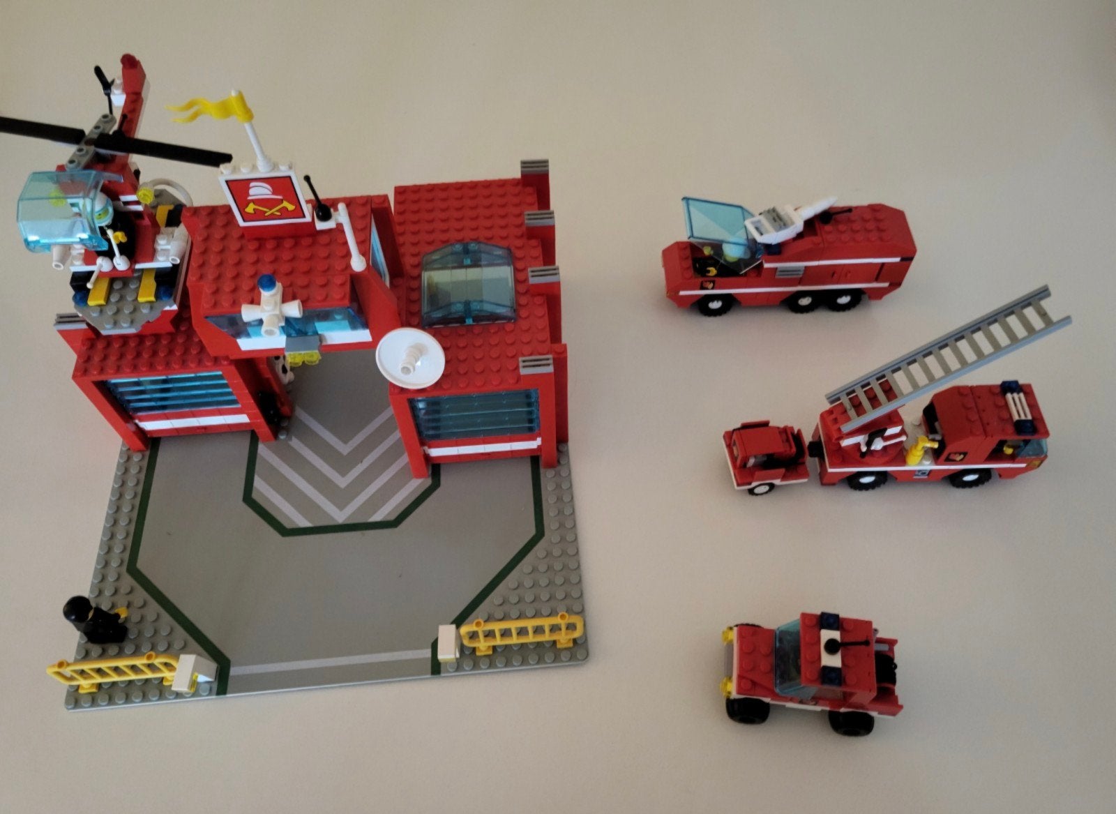 Lego Legoland klassieke Brandweerkazerne, Compleet, Lego, Ophalen of Verzenden, Zo goed als nieuw