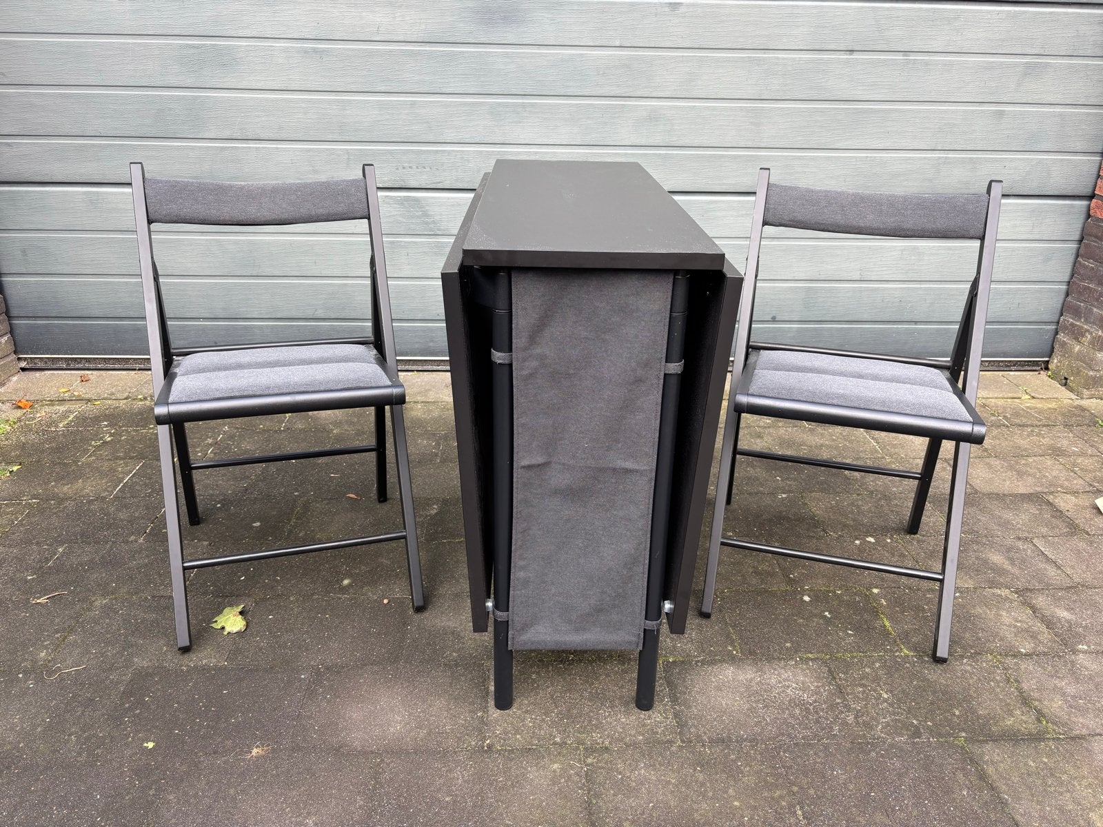 Inklapbare tafel met 4 stoelen - Zwart, 50 tot 100 cm, 100 tot 150 cm, Ophalen of Verzenden, Zo goed als nieuw