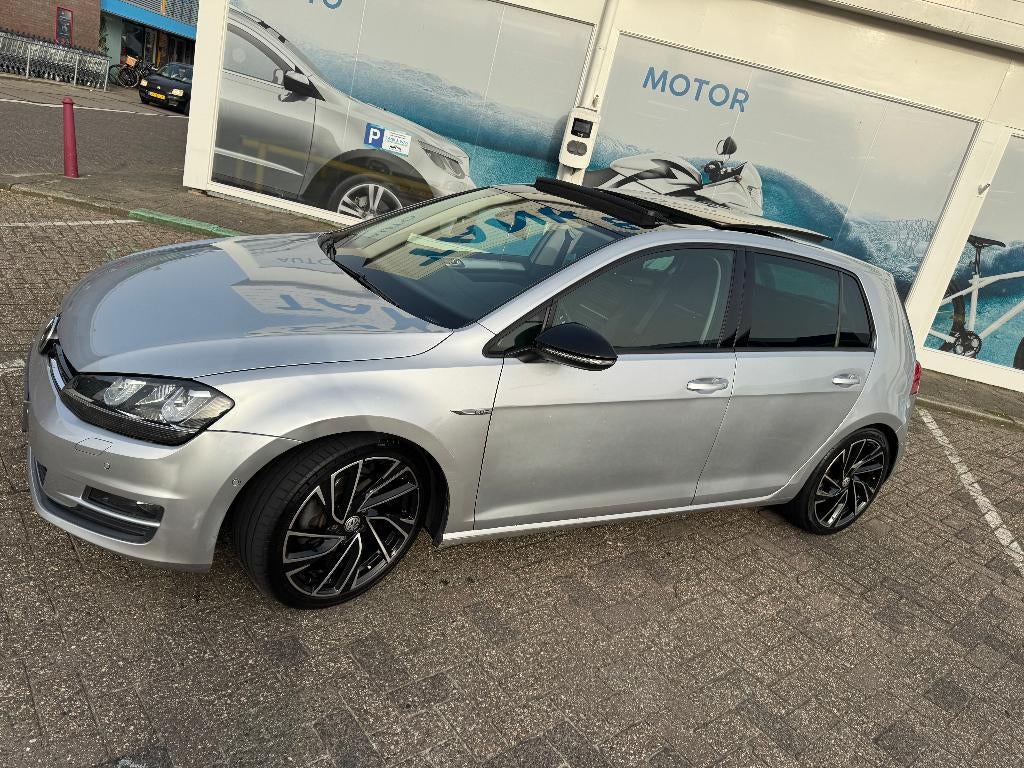Volkswagen Golf 1.4 TSI 103KW DSG 2014 Grijs, Stof, Zwart, 4 cilinders, 650 kg