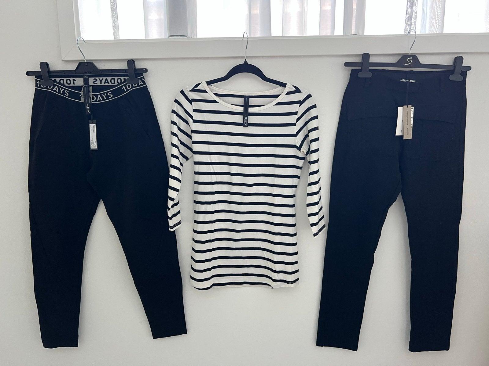 10DAYS Amsterdam set: 2 broeken en gestreepte top, Zwart, Nieuw, Ophalen of Verzenden, Maat 36 (S)