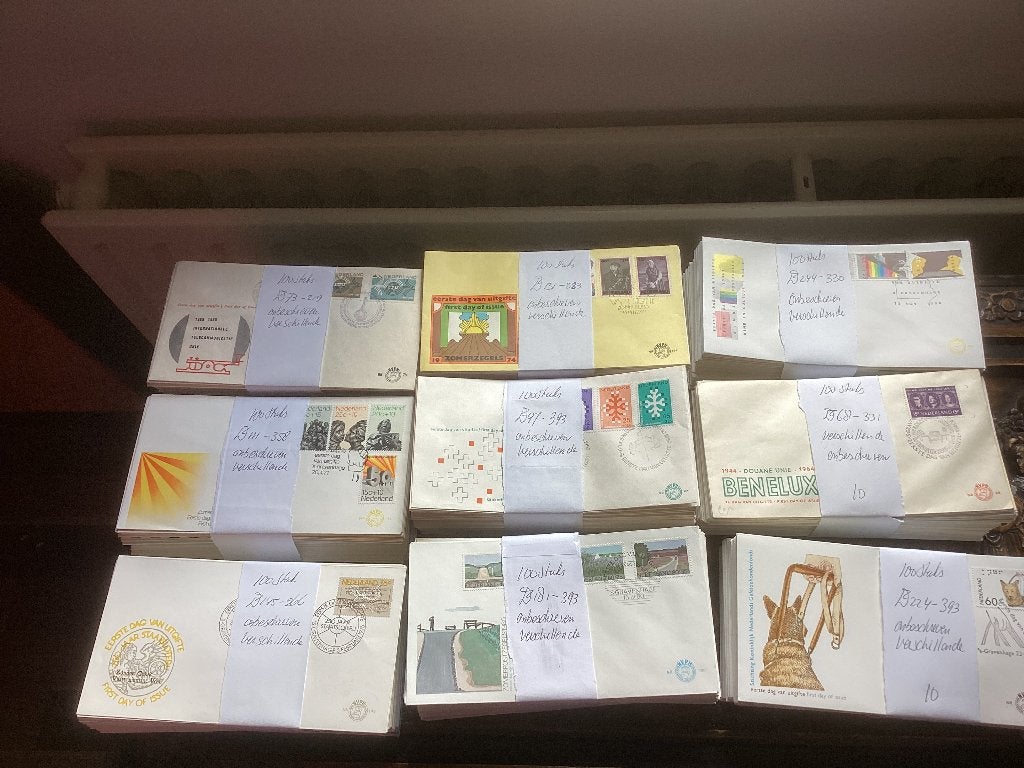 900 stuks onbeschreven fdc Nederland tussen E70 en E411 niet, Ophalen, Nederland
