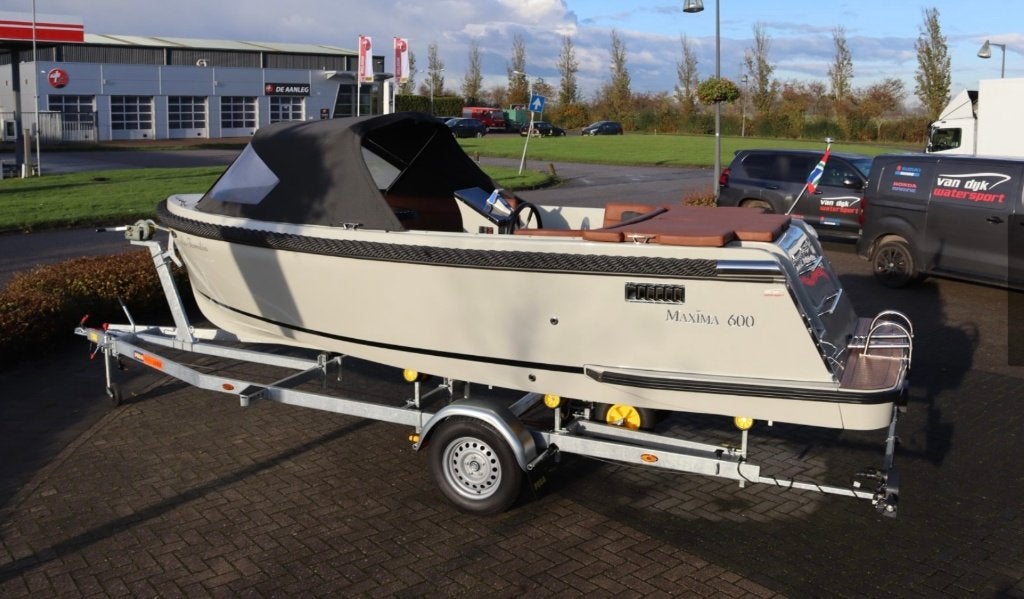 Maxima 600 Tender, Ophalen, Tender, Tot 1.00 meter, 6 m