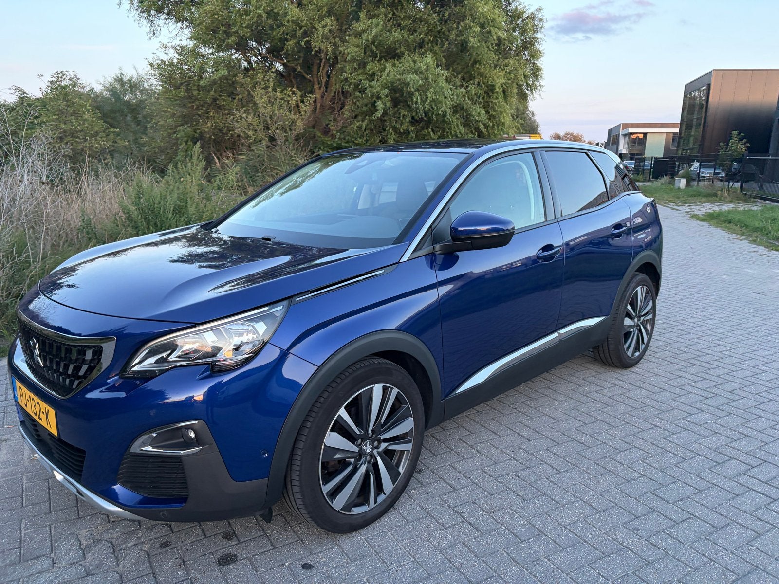 Peugeot 3008 gt 1.2 Puretech 96KW/130PK 2017 Blauw, 1199 cc, Blauw, Origineel Nederlands, Handgeschakeld