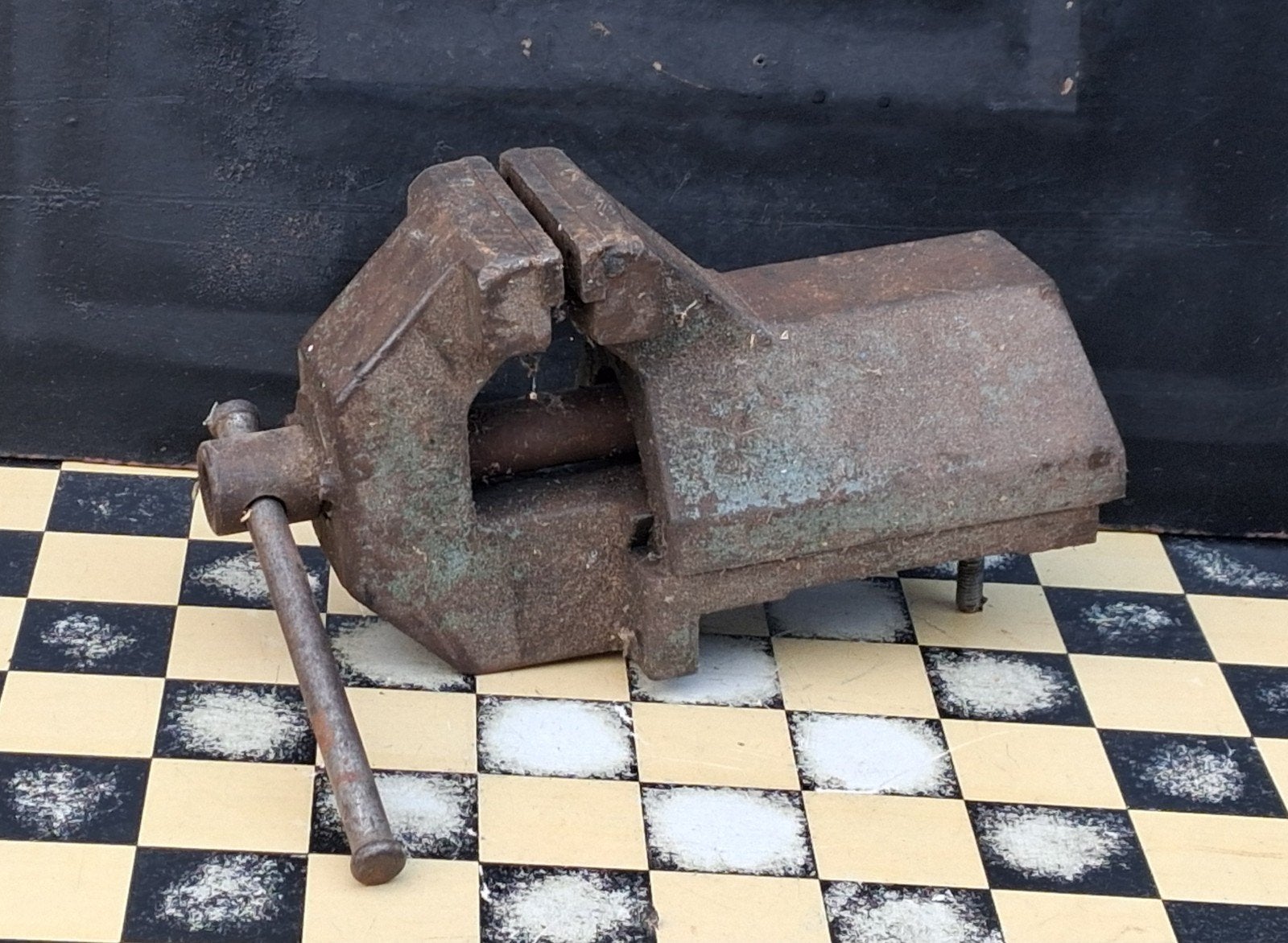 Bankschroef. Oud. 30/10 cm. Roestpatina.  Functioneel., Ophalen, Gebruikt, Bankschroef, Overige merken