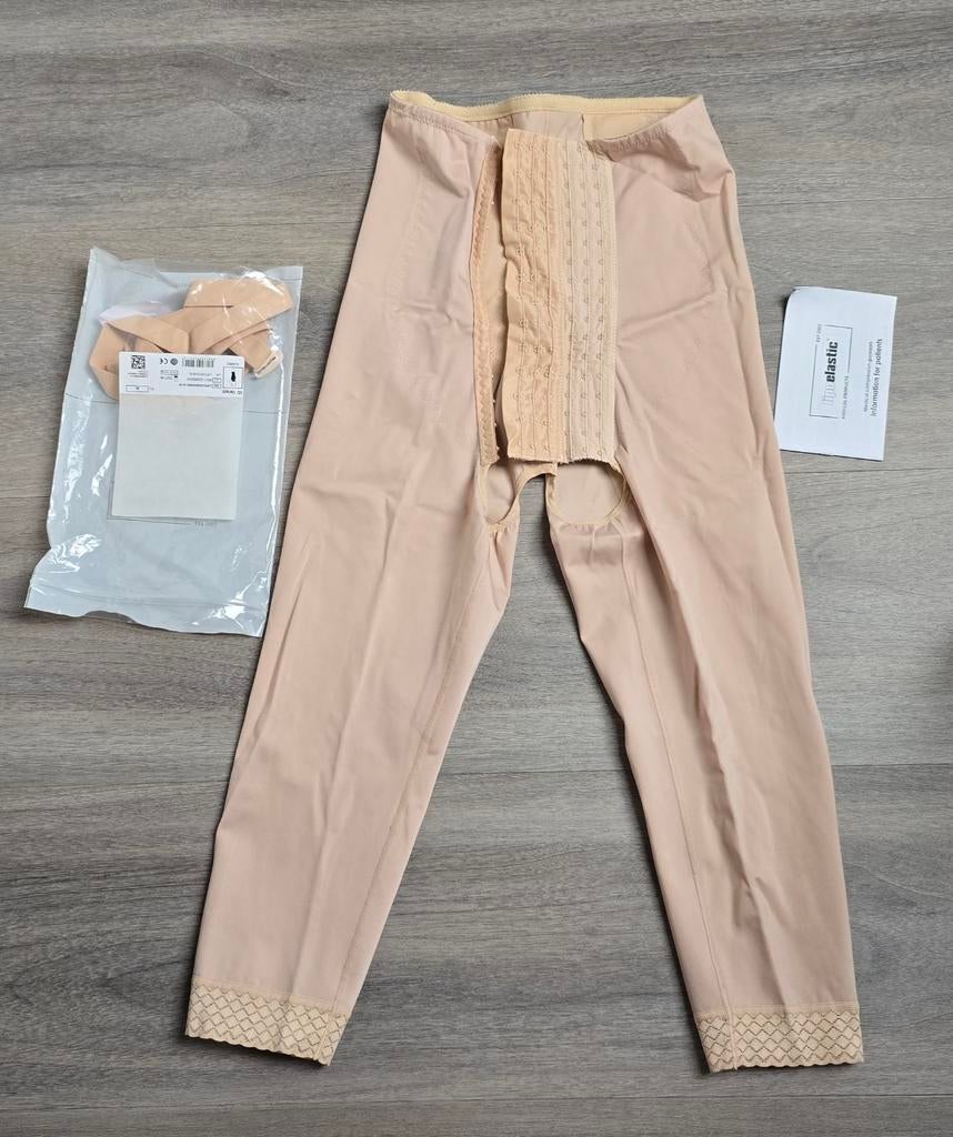 Postoperatieve compressiebroek van lipoelastic naturel mt M, Kleding | Dames, Ophalen of Verzenden, Zwart, BH