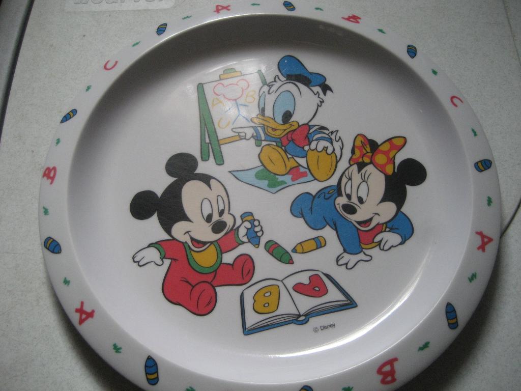 Disney eetbordje van Melamine, Verzamelen, Disney, Ophalen of Verzenden, Overige figuren, Gebruikt, Overige typen