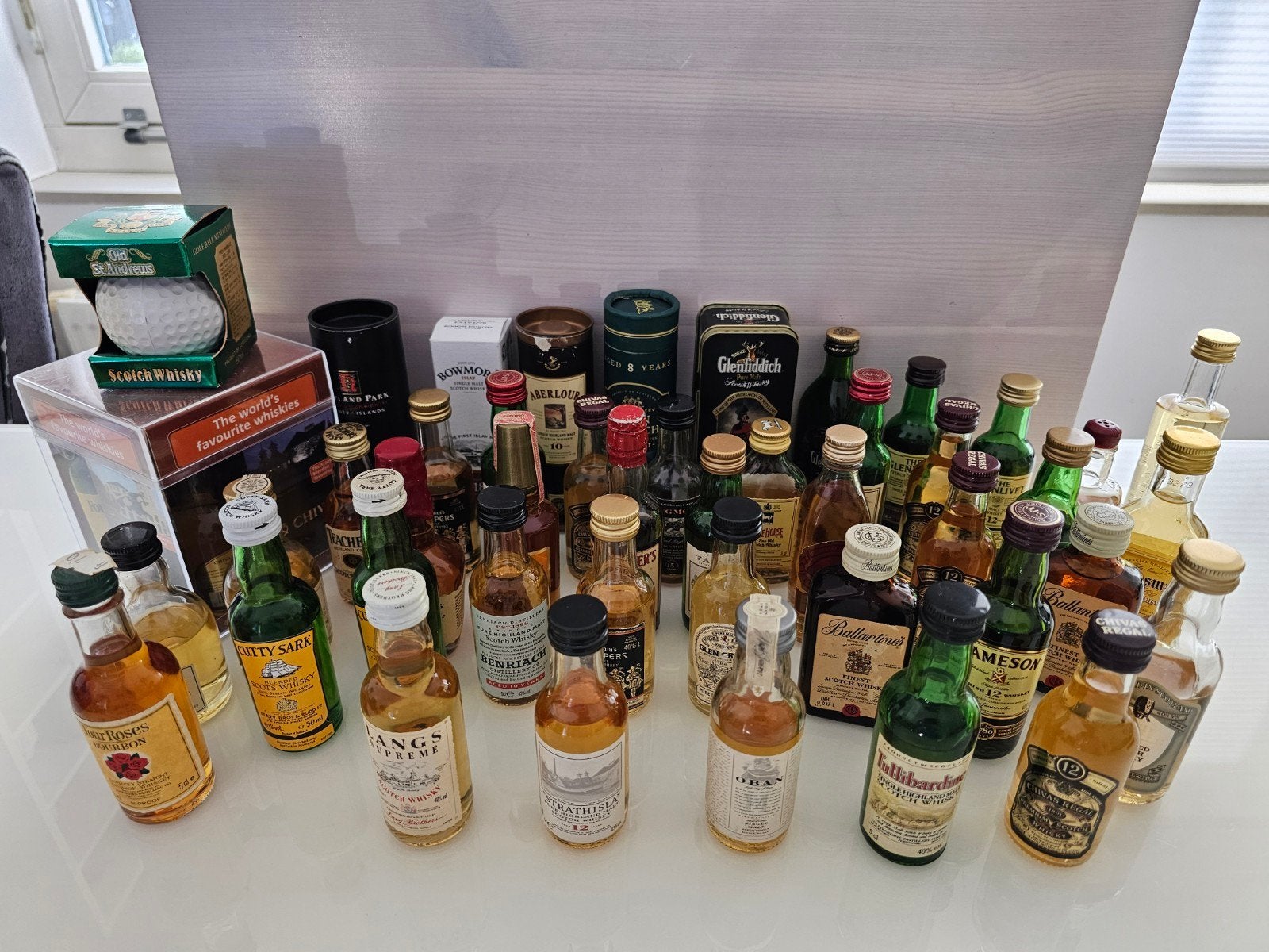 70 whiskey 5cl flesjes, Verzamelen, Ophalen of Verzenden, Gebruikt
