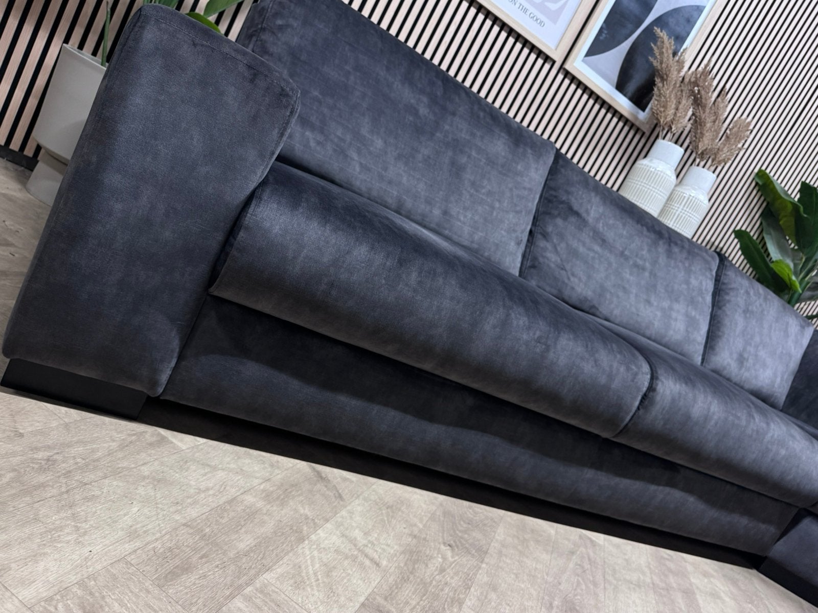 ZGAN Velvet Velours Hoekbank - Antraciet - 307 x 278, Velvet velours hoekbank loungebank antraciet hotel chique modern, -, -, Hoekbank