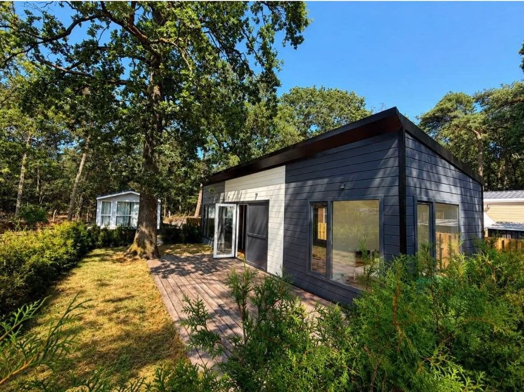 LUXE & MODERNE CHALET TE HUUR – RIJEN, In bos, Airconditioning, Noord-Brabant, 2 slaapkamers