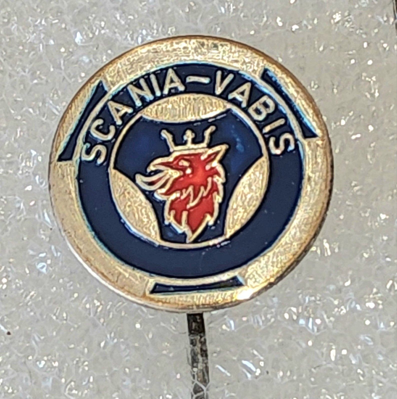Vintage Scania-Vabis Speldje, Verzamelen, Speldjes, Pins en Buttons, Ophalen of Verzenden, Gebruikt, Merk, Speldje of Pin