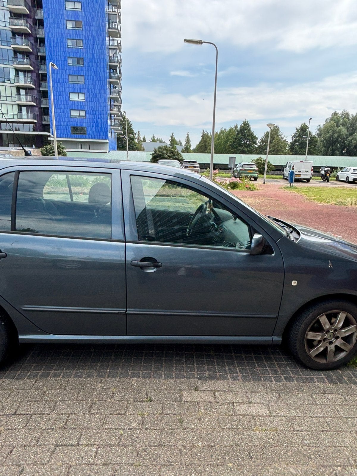 Skoda Fabia 1.4 55KW AUT 2006 Grijs, Auto's, 450 kg, 74 pk, 4 cilinders, 1070 kg